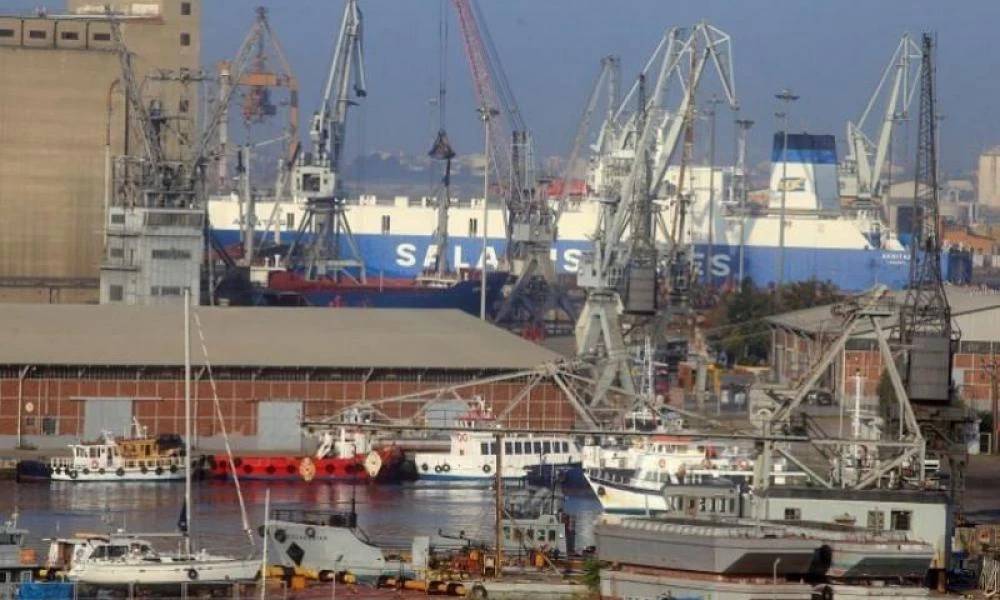 Πρόσκρουση πλοίων στο λιμάνι της Θεσσαλονίκης!